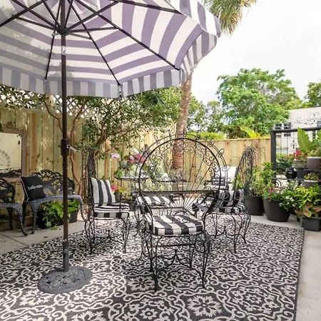 Tropical Designer House In Heart Of Antique Row Wpb Villa West Palm Beach Exterior photo