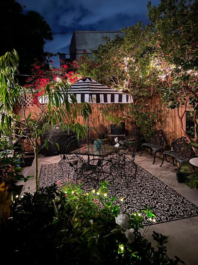 Tropical Designer House In Heart Of Antique Row Wpb Villa West Palm Beach Exterior photo